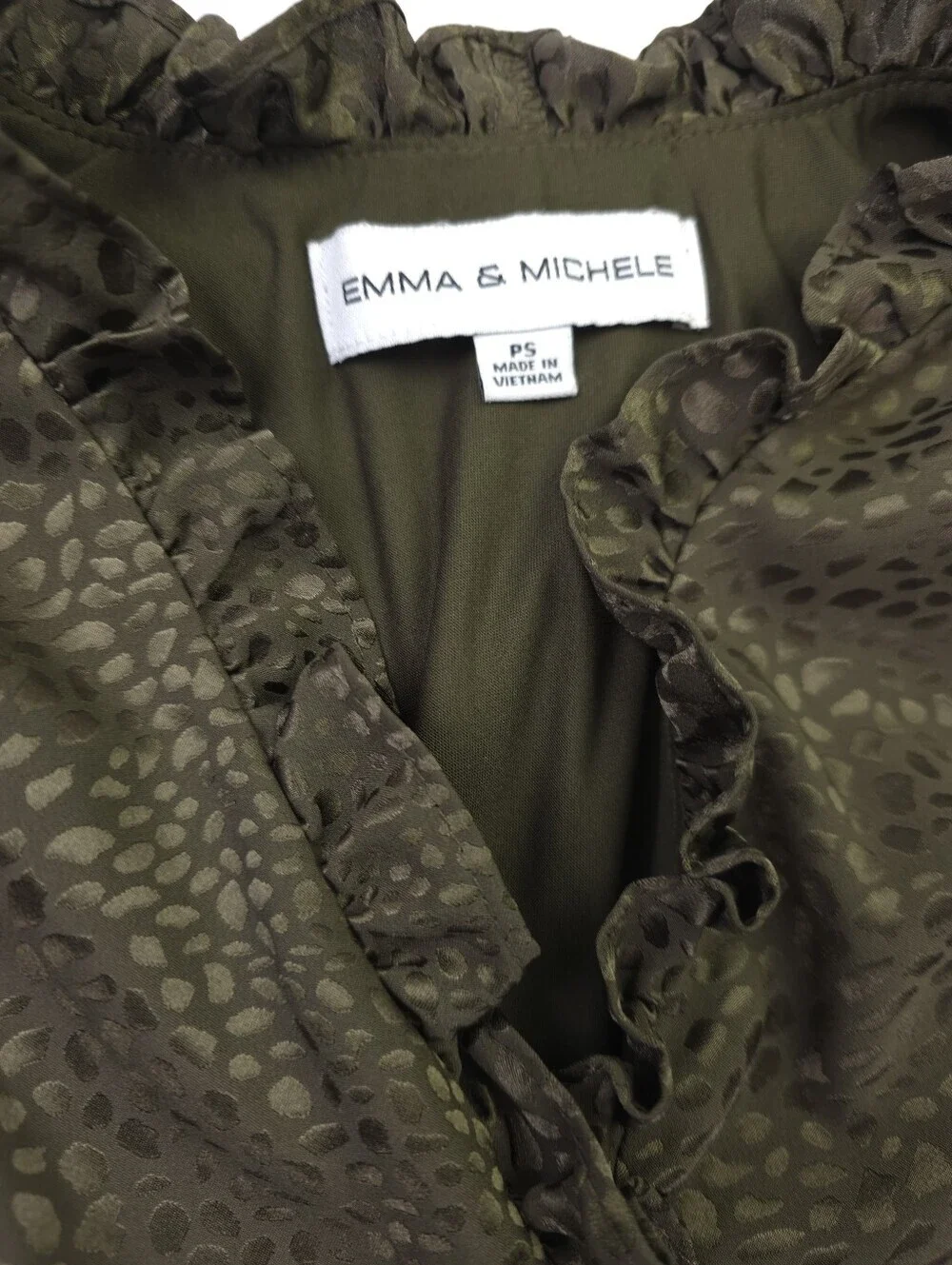 Emma & Michelle Olive Green Ruffled Waist Smocked Dress Sz PS - Picture 10 of 13